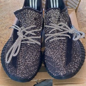 Mens 6 1/2 women's 8 yeezy reflective 350 shoe